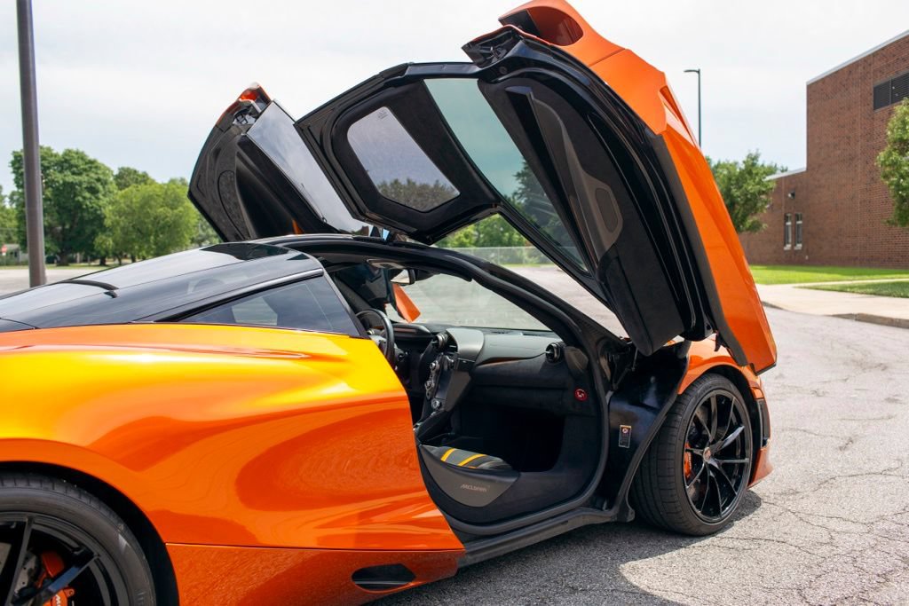 Used 2018 McLaren 720S Performance RWD image 38
