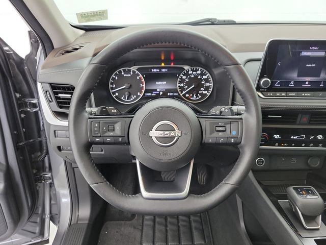 Used 2023 Nissan Rogue SV w/ SV Premium B Package FWD image 23