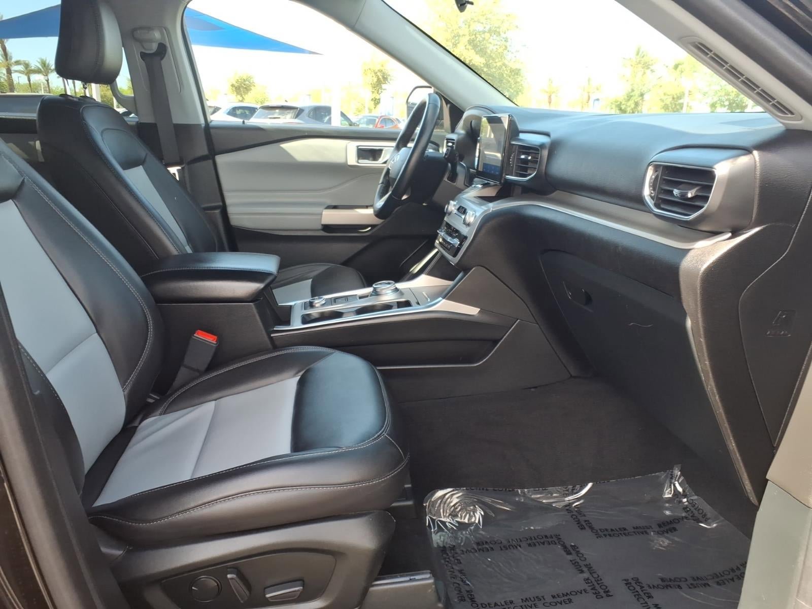 Certified 2022 Ford Explorer XLT w/ Equipment Group 202A AWD/4WD image 11