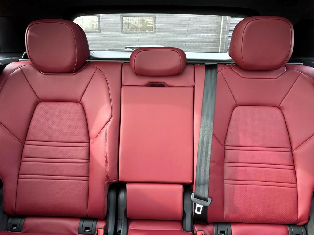 Used 2023 Porsche Cayenne GTS image 37