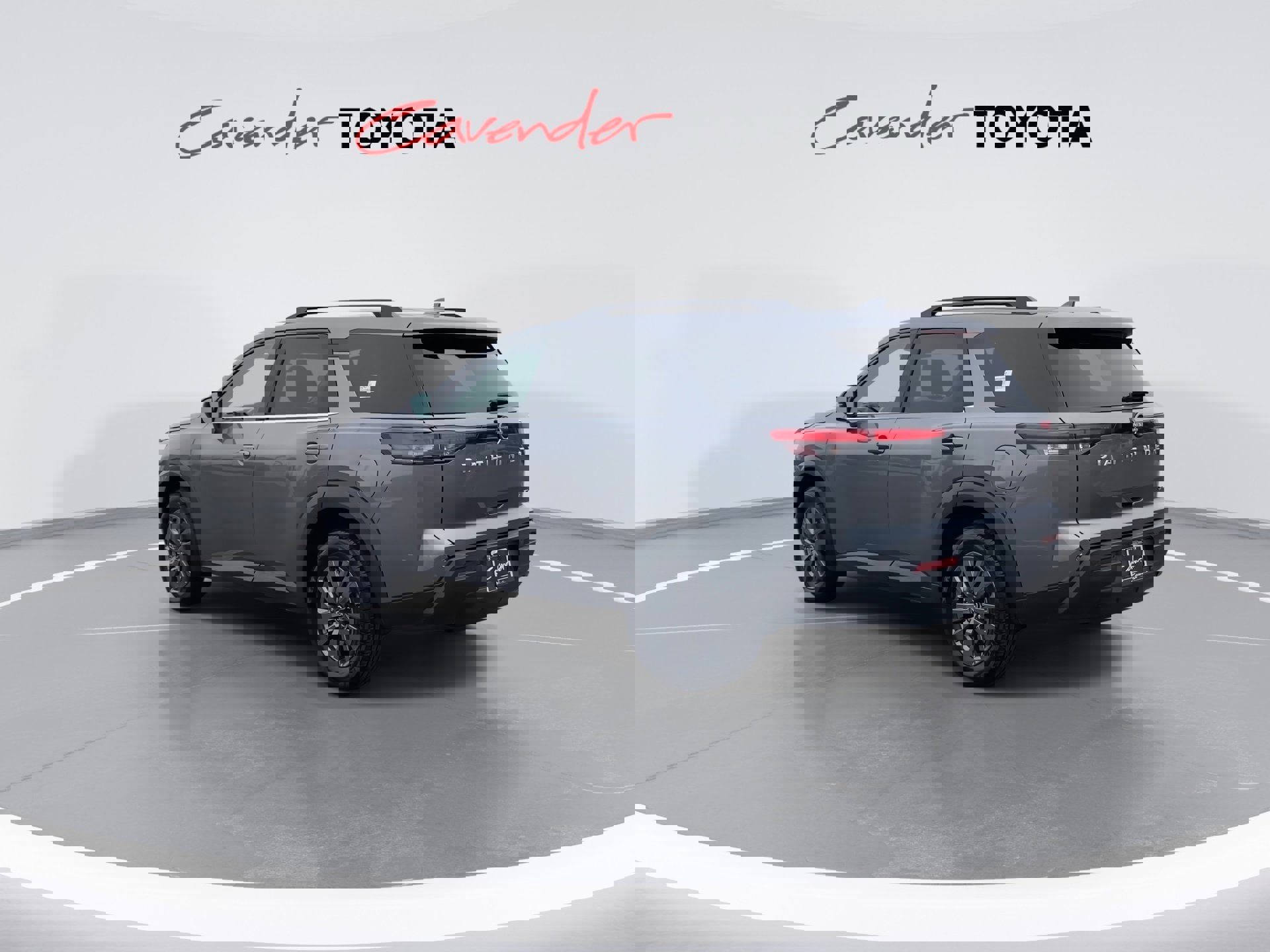 Used 2024 Nissan Pathfinder SV image 6