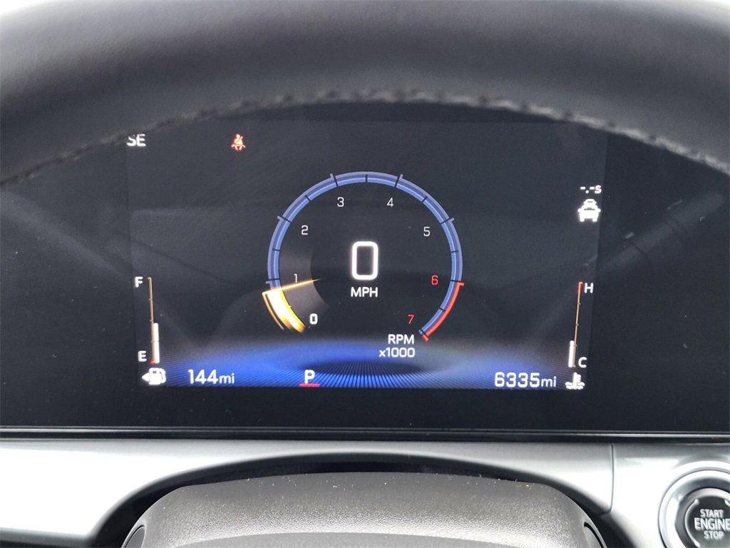 Used 2025 Chevrolet Trax LT w/ Sunroof Package image 29