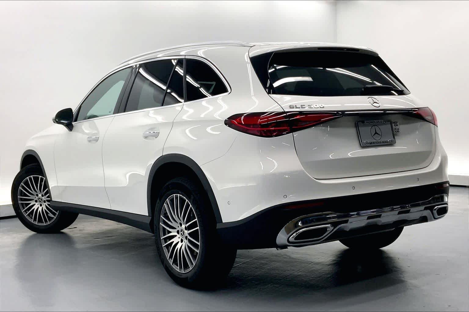 New 2027 Mercedes-Benz GLC 300 image 5