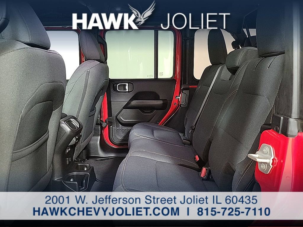Used 2024 Jeep Wrangler Sahara image 12