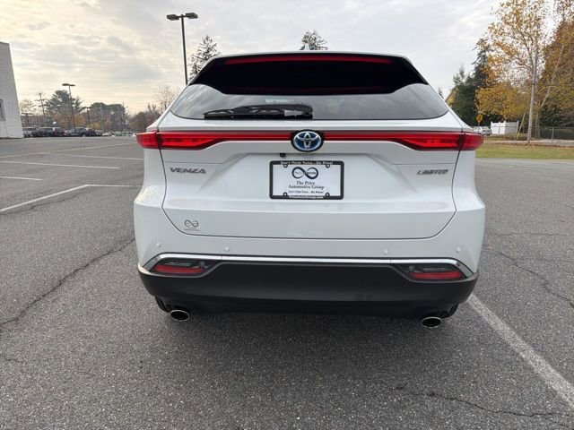 Used 2024 Toyota Venza Limited image 7