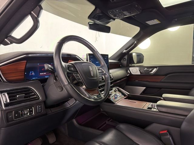 Used 2023 Lincoln Navigator Reserve AWD/4WD image 12
