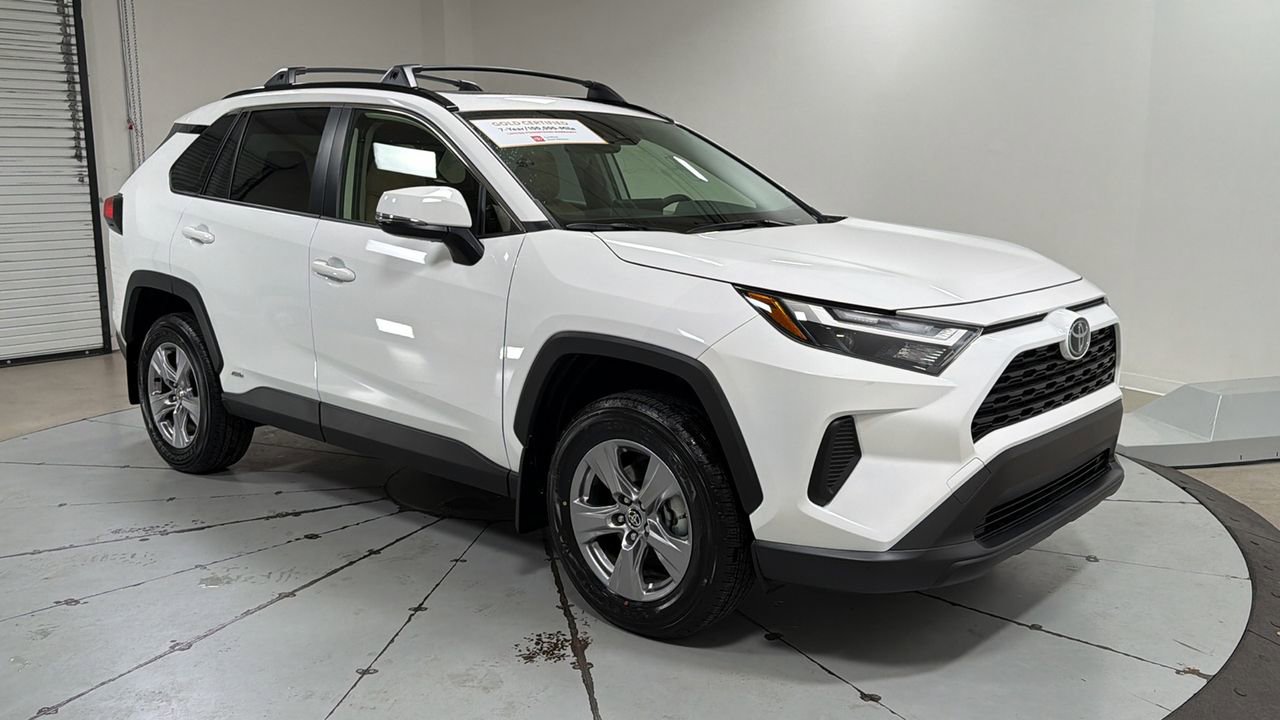 Certified 2025 Toyota RAV4 XLE w/ Convenience Package image 3