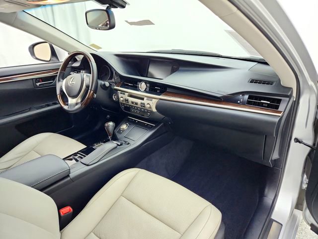 Used 2014 Lexus ES 350 350 w/ Luxury Package image 13