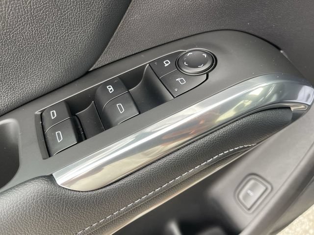 Used 2025 Chevrolet Traverse LT w/ Driver Confidence Package FWD image 13