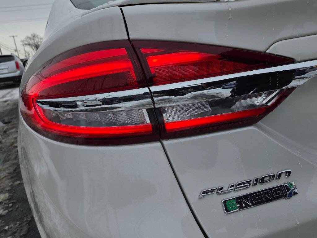 Used 2017 Ford Fusion Energi Platinum image 13