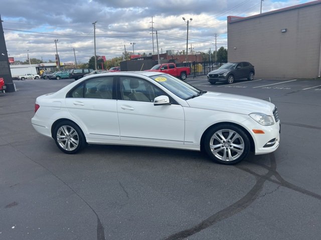 Used 2013 Mercedes-Benz C 300 4MATIC Sedan image 3