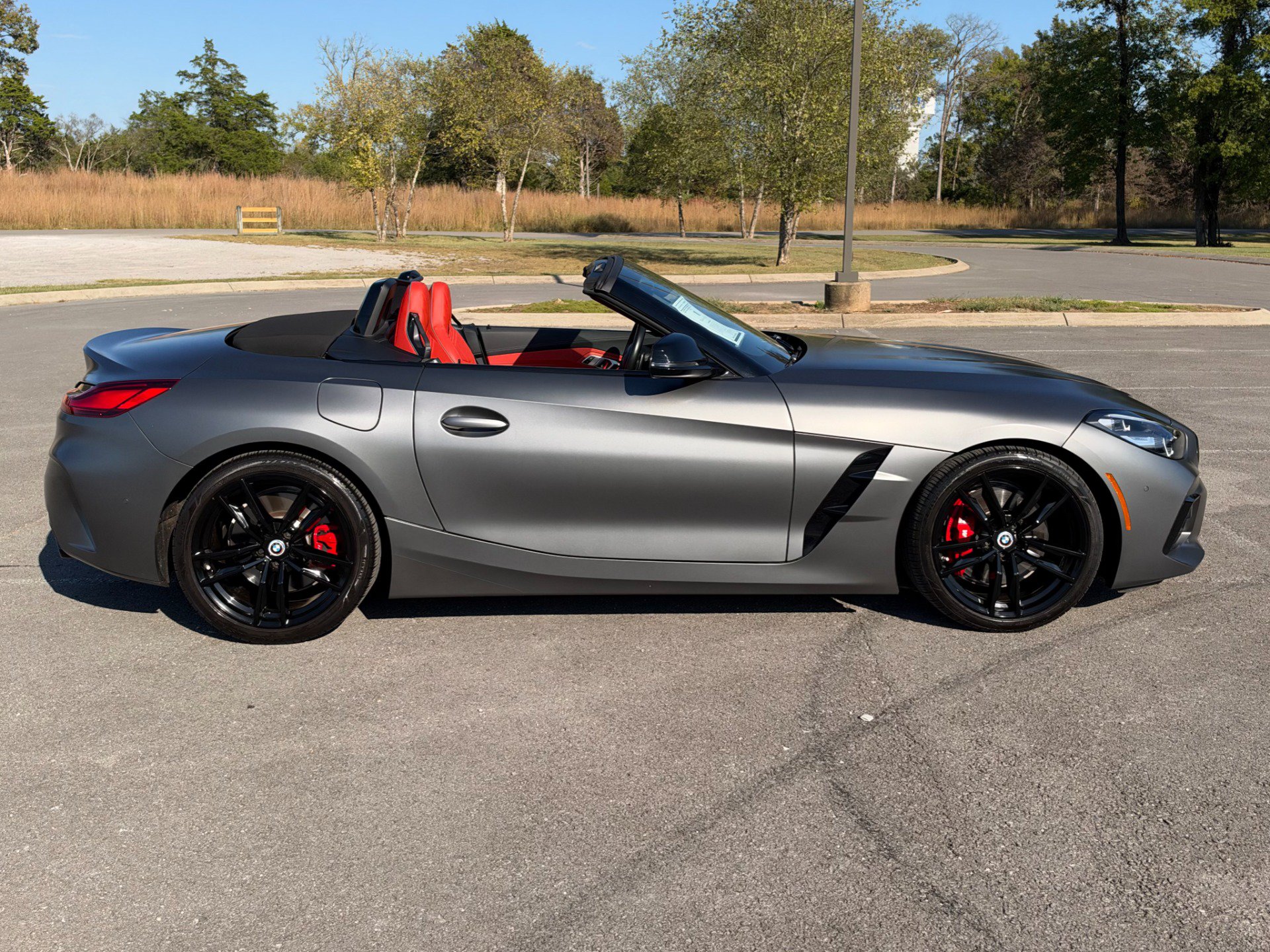 Used 2022 BMW Z4 M40i w/ Premium Package RWD image 12