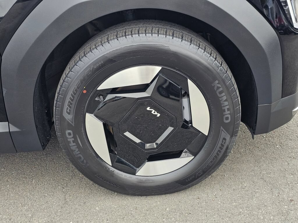 Certified 2024 Kia EV9 Wind AWD/4WD image 34