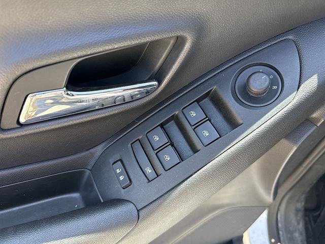 Used 2019 Chevrolet Trax LT w/ LT Convenience Package FWD image 43