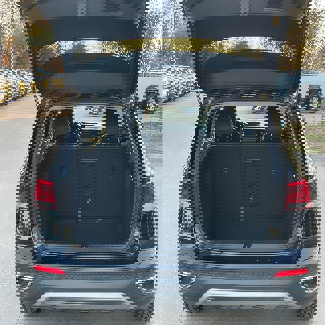 Used 2024 Volkswagen Taos SE image 27