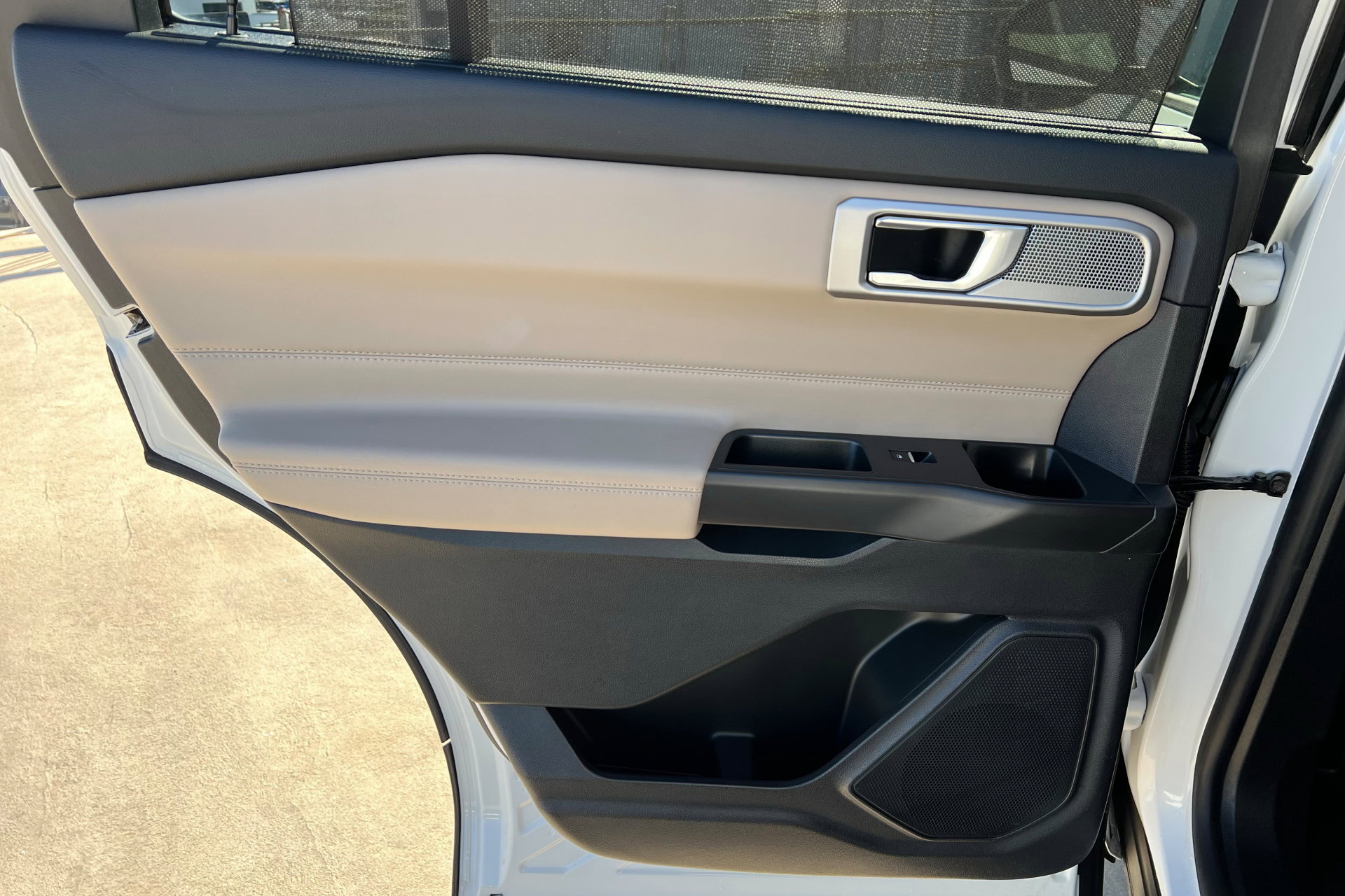 Used 2020 Ford Explorer Limited w/ Class III Trailer Tow Package image 18