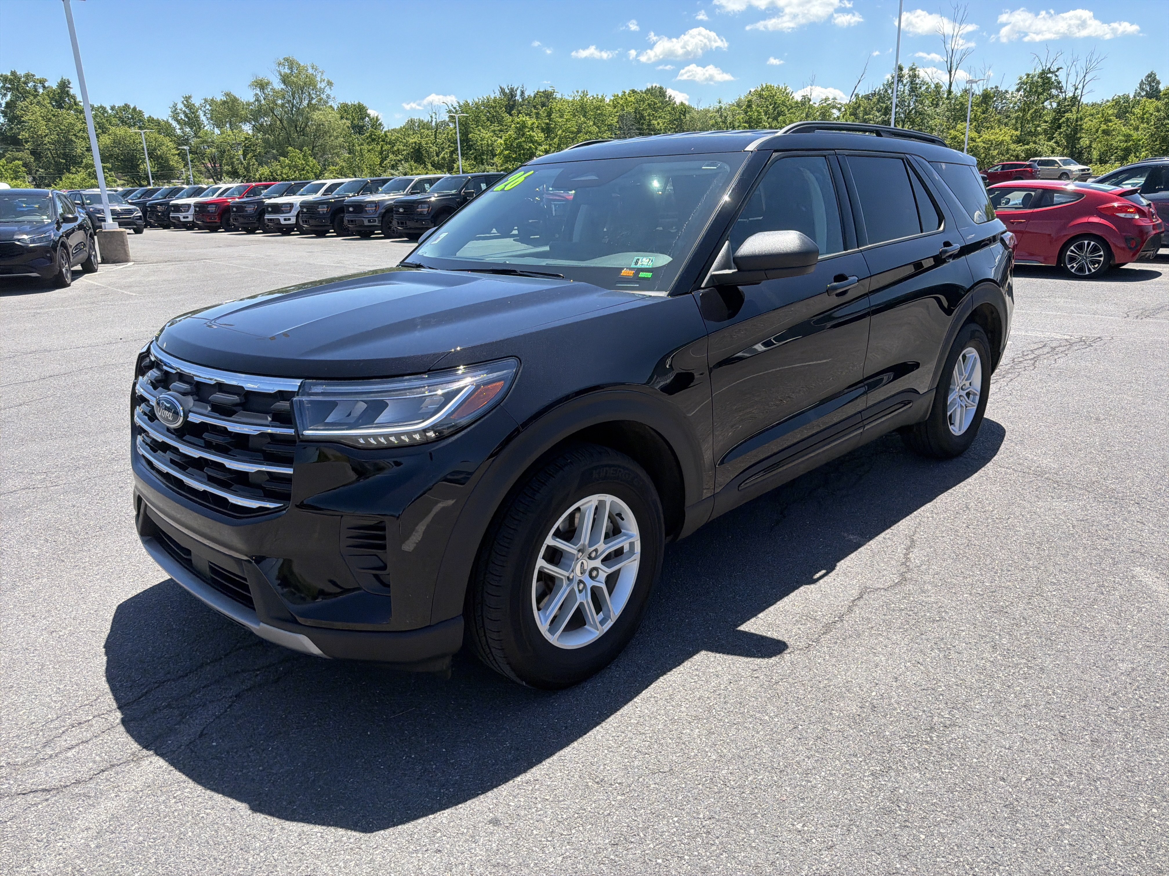 Certified 2026 Ford Explorer Active AWD/4WD image 8