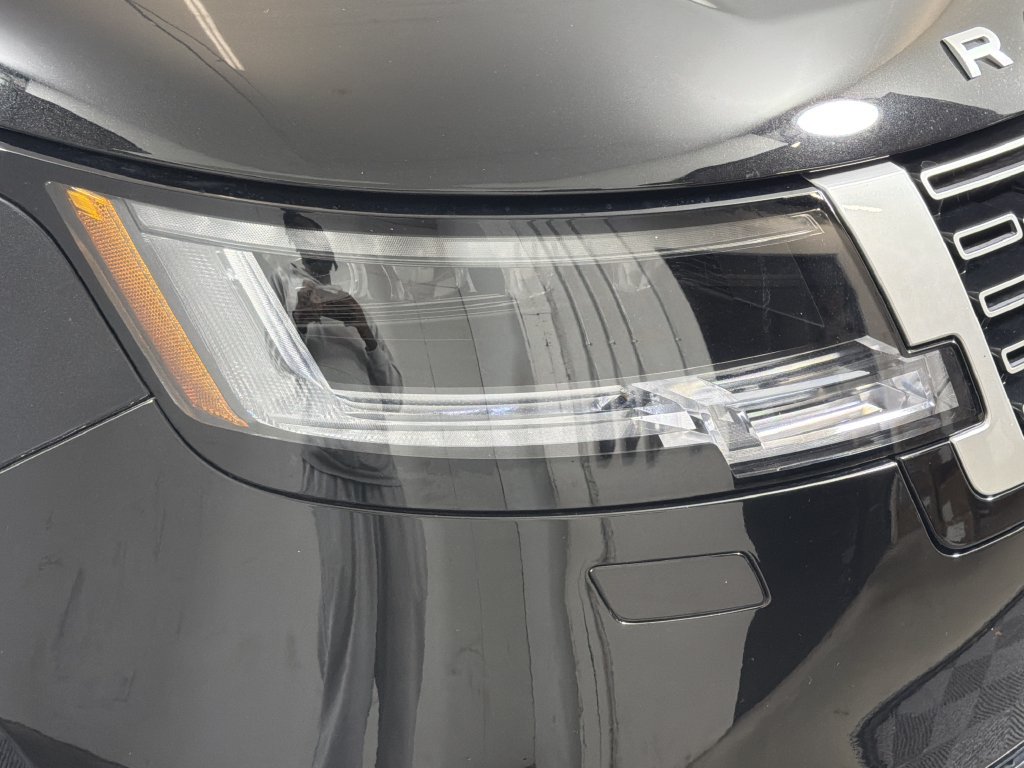 Used 2023 Land Rover Range Rover First Edition AWD/4WD image 21