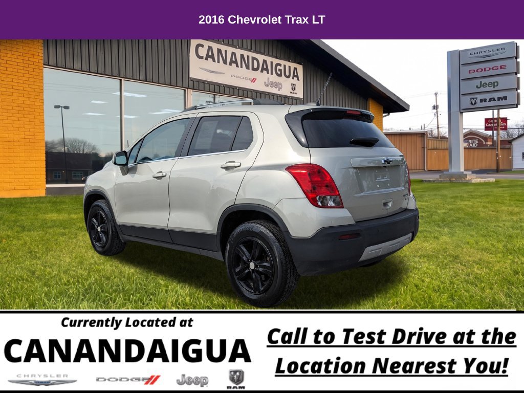 Used 2016 Chevrolet Trax LT w/ LT Convenience Package AWD/4WD image 8