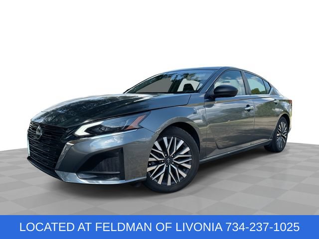 Used 2024 Nissan Altima 2.5 SV