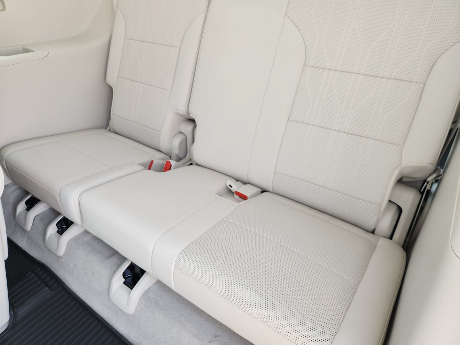New 2026 Buick Enclave Avenir w/ Super Cruise Package FWD image 36