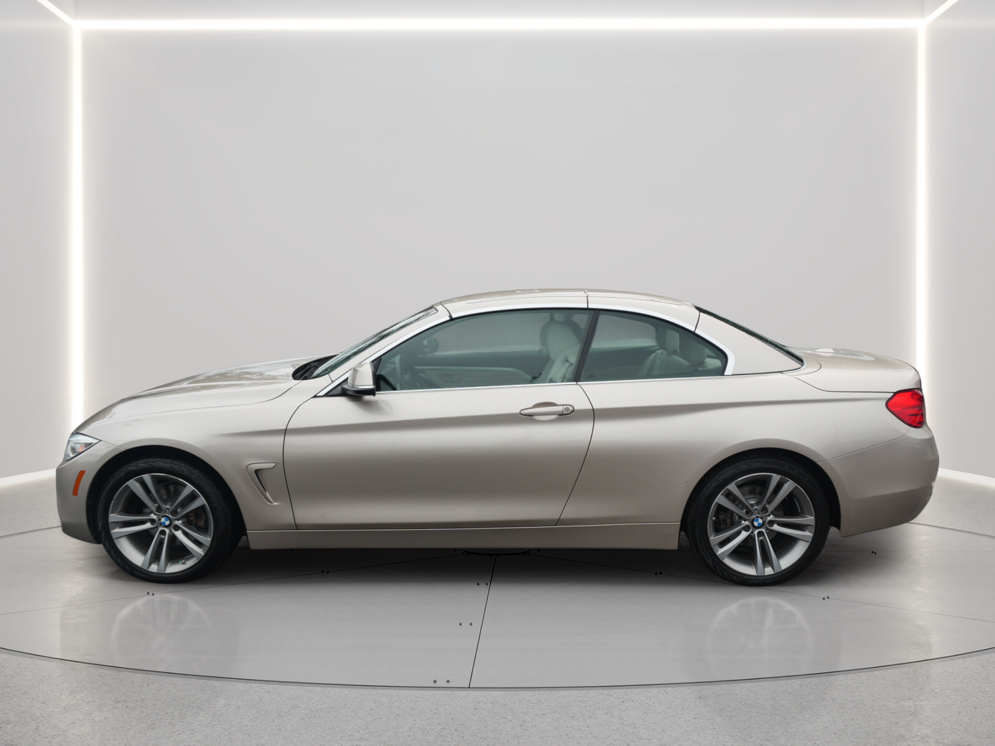 Used 2017 BMW 430i xDrive Convertible AWD/4WD image 3