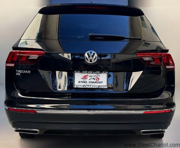 Used 2021 Volkswagen Tiguan SE w/ Panoramic Sunroof Package image 4