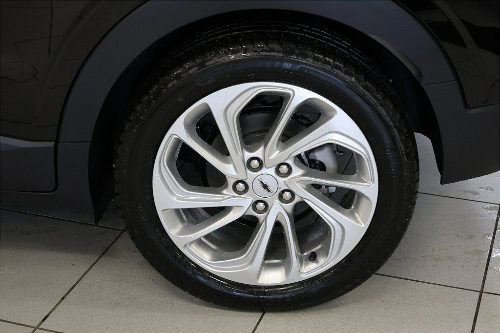 New 2027 Chevrolet Bolt LT w/ Comfort Package image 3