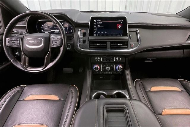 Used 2023 GMC Yukon XL AT4 w/ Technology Package AWD/4WD image 15