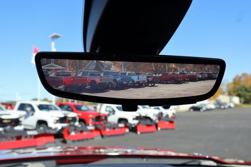 Used 2021 Chevrolet Silverado 1500 High Country w/ Technology Package image 16