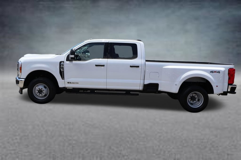 Used 2025 Ford F350 XLT AWD/4WD image 4