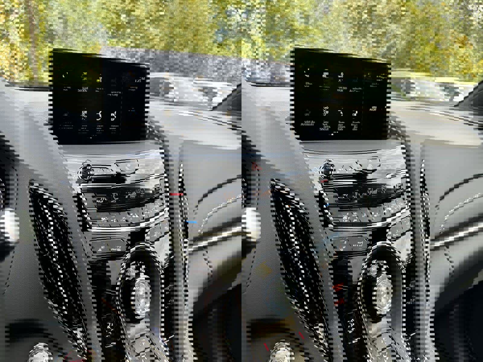 New 2026 Acura RDX SH-AWD image 25