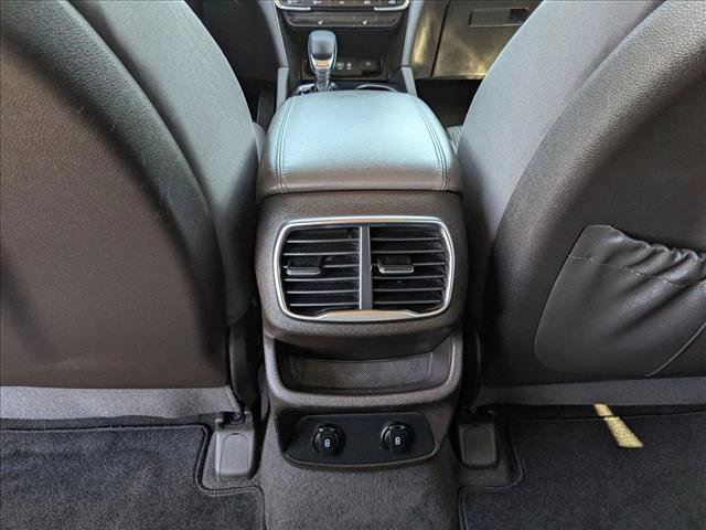 Used 2019 Hyundai Santa Fe SEL image 17