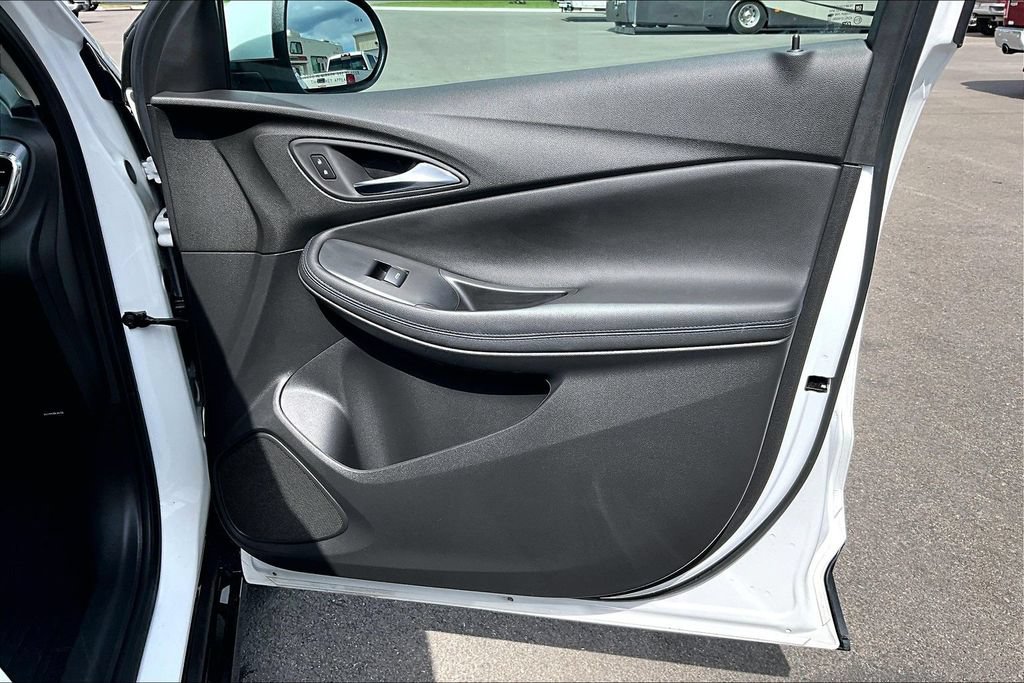 Used 2025 Buick Encore GX Sport Touring FWD image 23