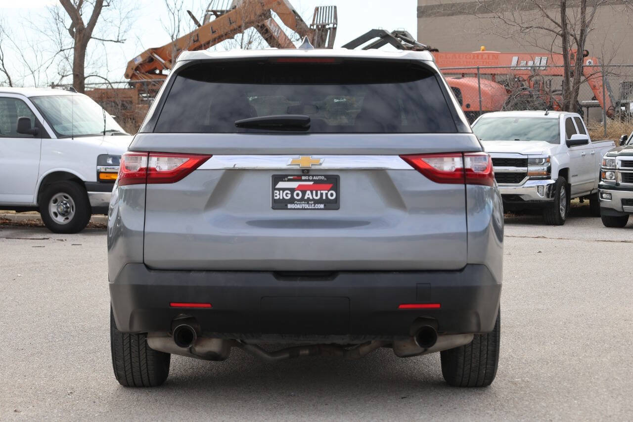 Used 2021 Chevrolet Traverse LS FWD image 10