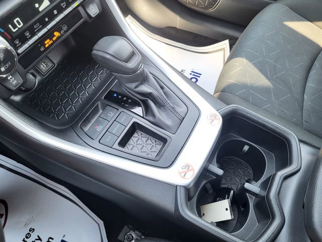Used 2025 Toyota RAV4 XLE image 17