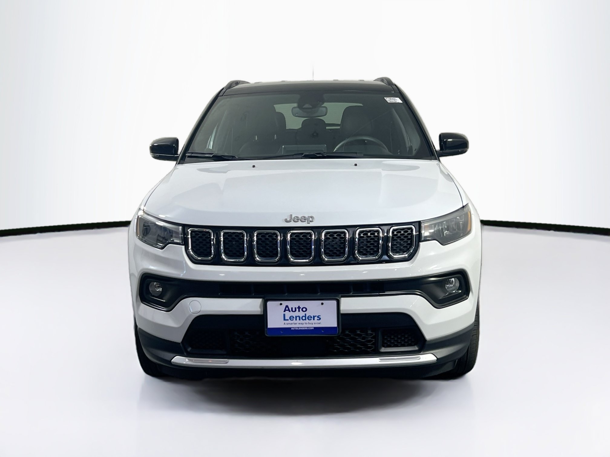 Used 2023 Jeep Compass Limited AWD/4WD image 2