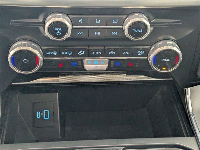 Used 2023 Ford F150 Lariat w/ Trailer Tow Package image 22
