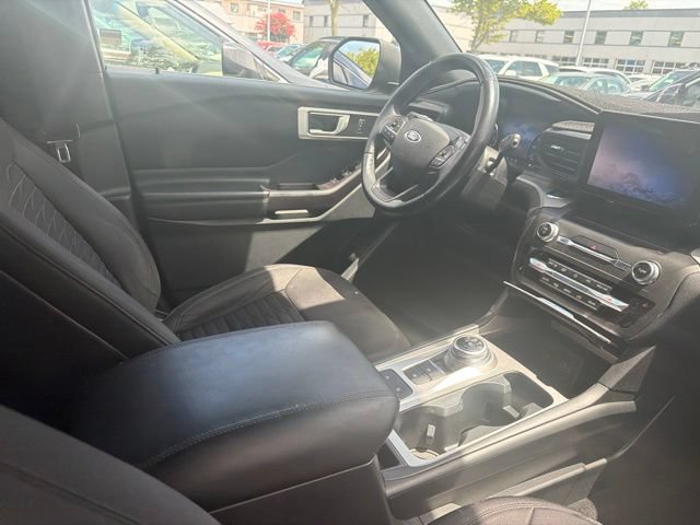 Used 2020 Ford Explorer XLT w/ Comfort Package RWD image 11