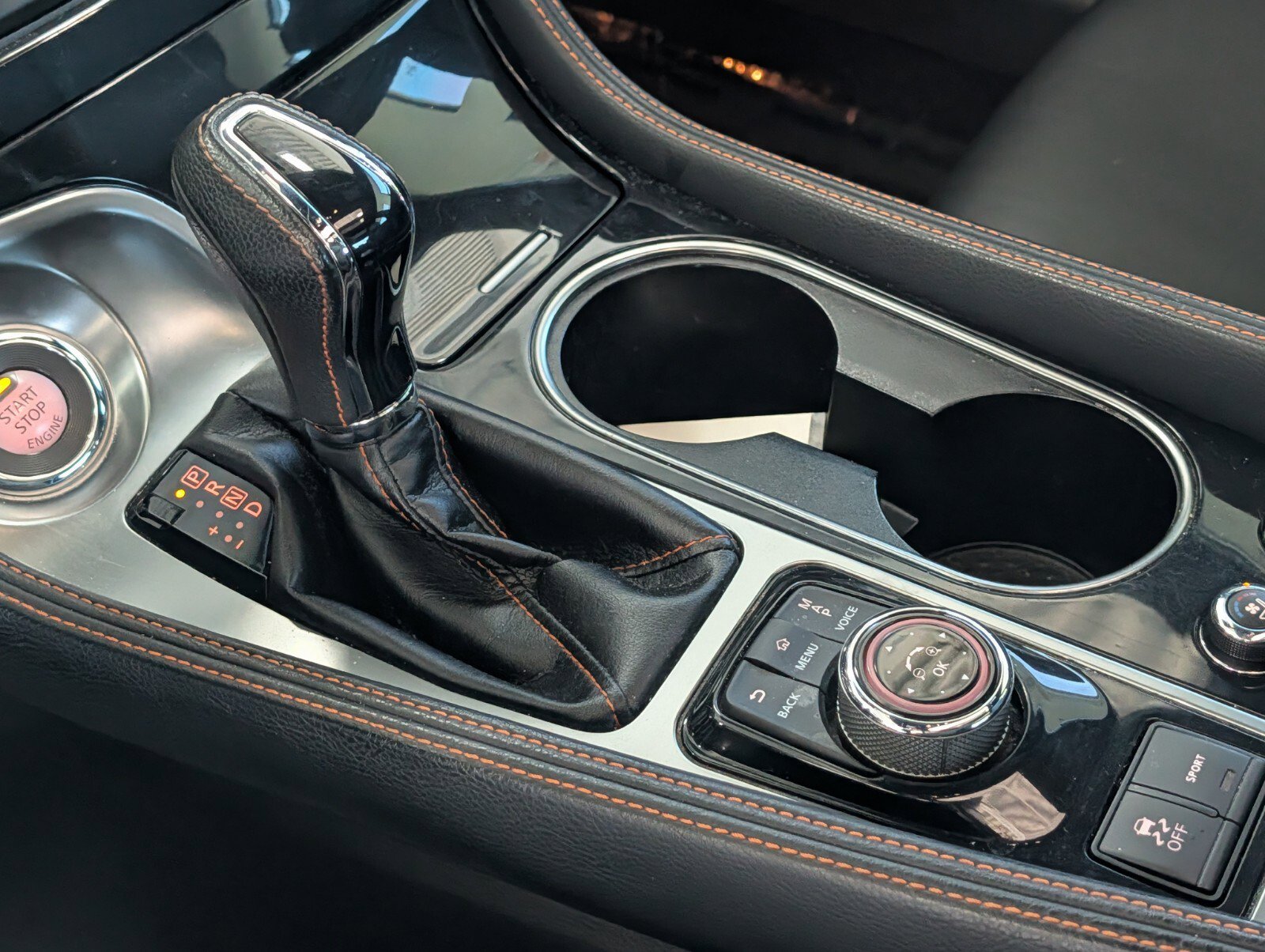 Used 2021 Nissan Maxima SR w/ Sport Mat Group image 22