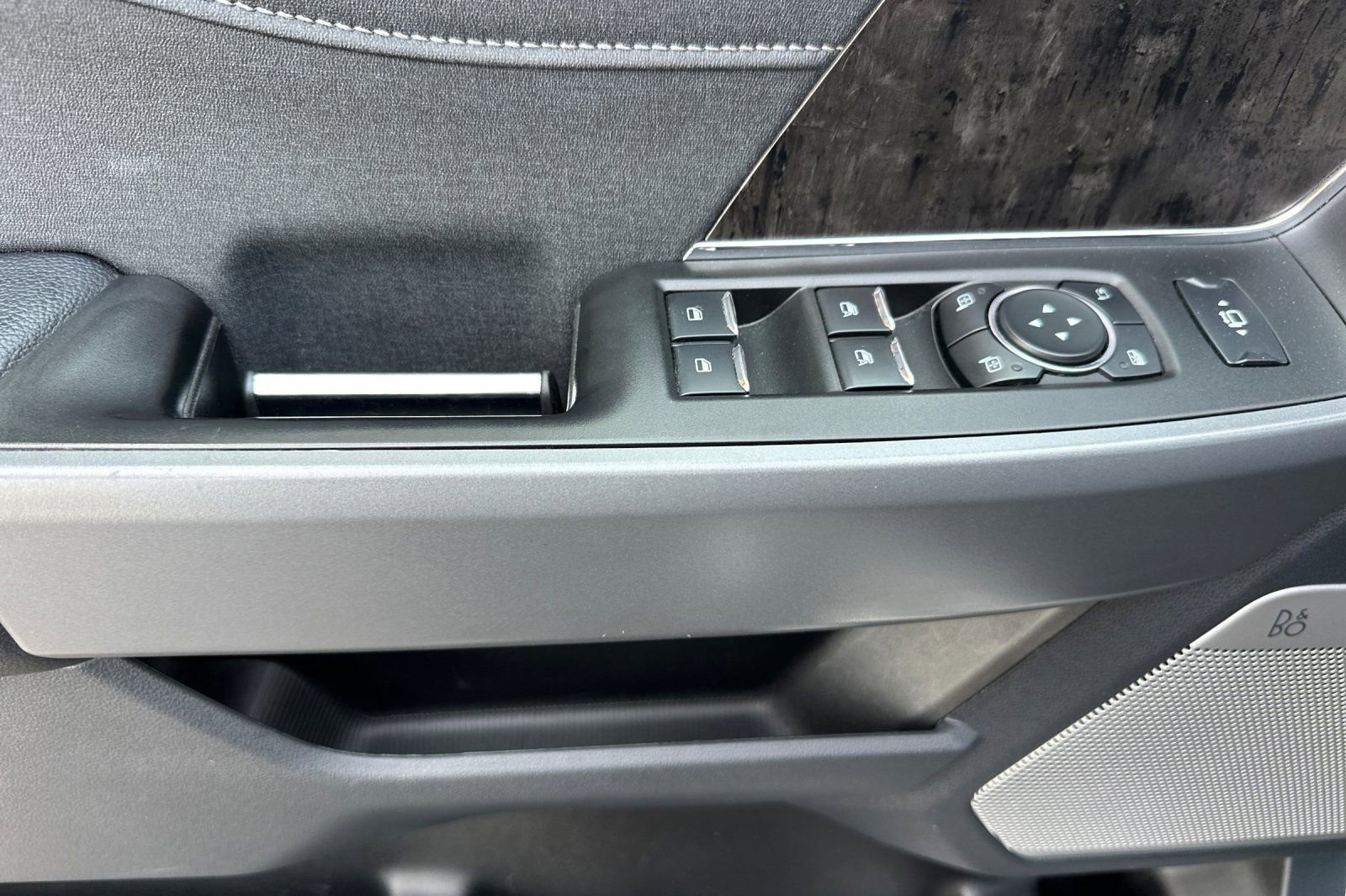 Used 2024 Ford F250 Lariat w/ Chrome Package image 12