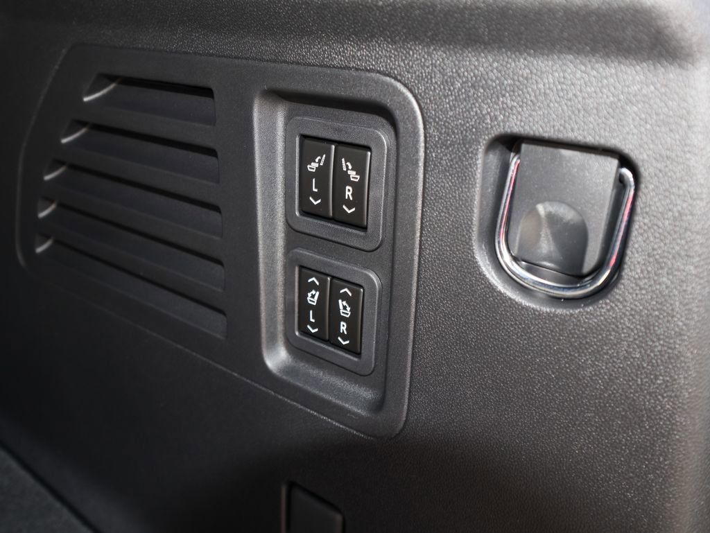 New 2026 GMC Acadia Denali Ultimate w/ LPO, Floor Liner Package image 19