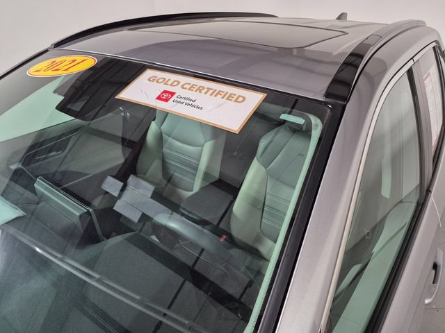 Certified 2021 Toyota RAV4 XLE Premium AWD/4WD image 9