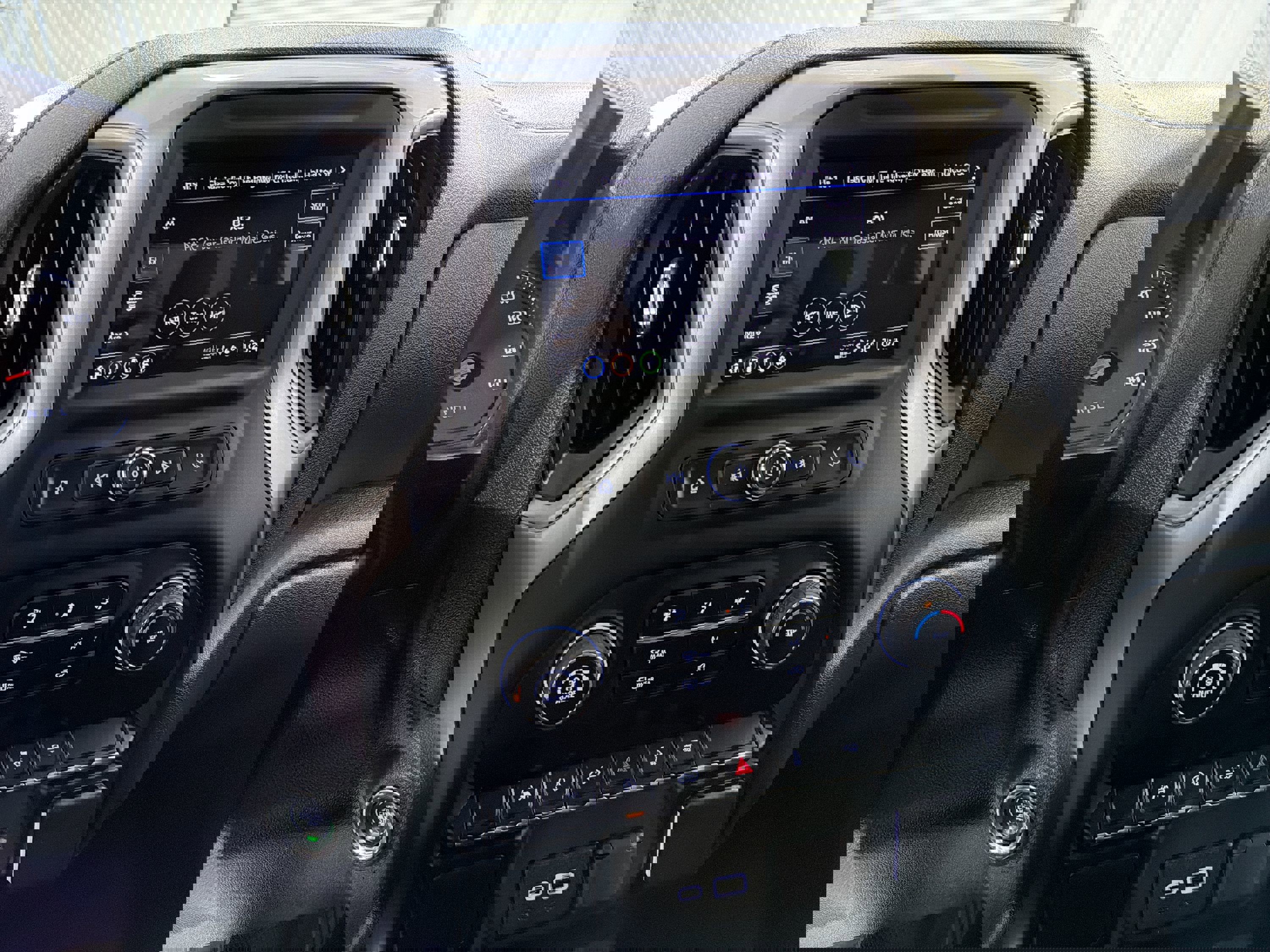 Used 2022 Chevrolet Silverado 1500 Custom image 17