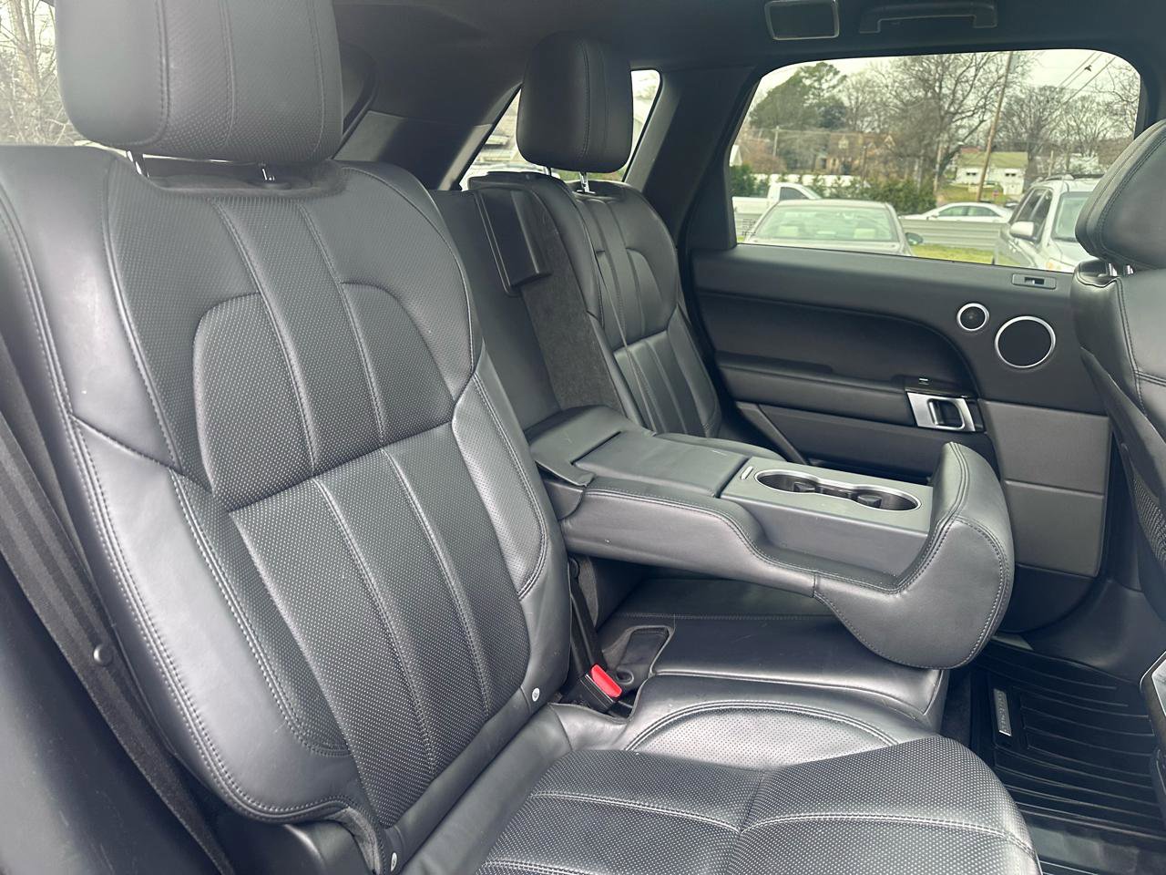 Used 2017 Land Rover Range Rover Sport HSE image 16