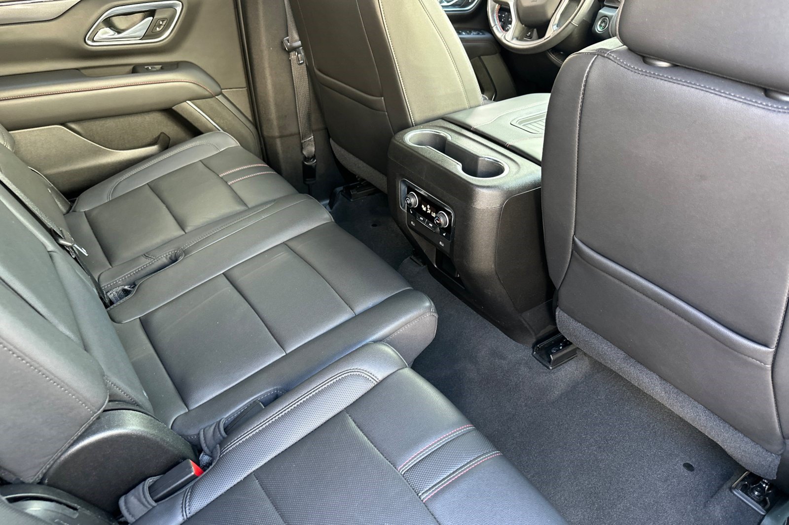 Used 2021 Chevrolet Tahoe RST w/ Luxury Package AWD/4WD image 33