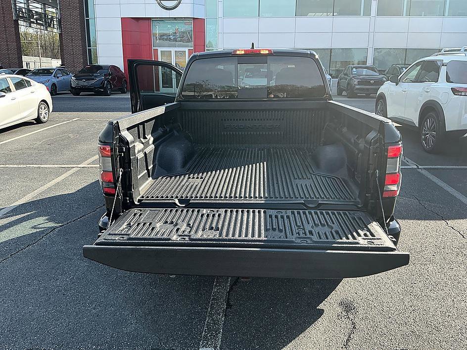 Certified 2025 Nissan Frontier PRO-4X image 24