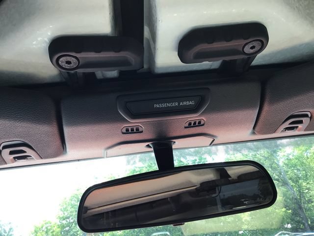 Used 2018 Jeep Wrangler Unlimited Sahara w/ Cold Weather Group AWD/4WD image 33
