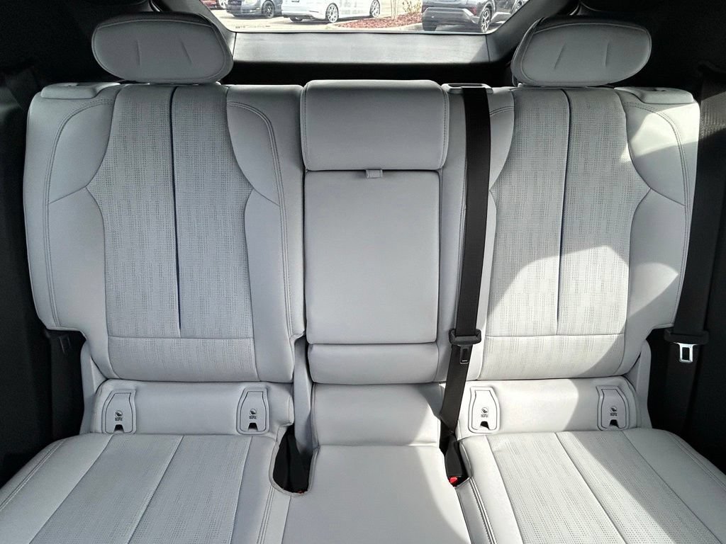 Used 2024 Cadillac Lyriq Sport RWD image 13
