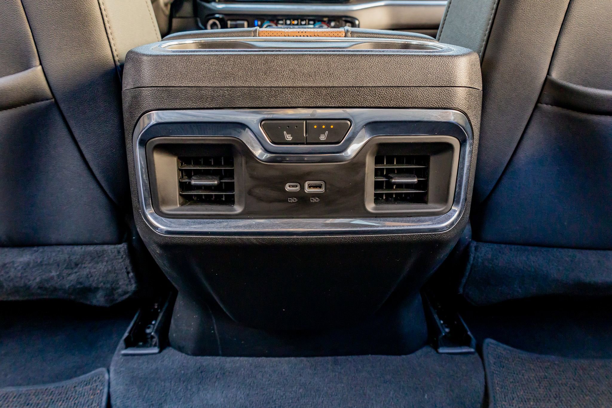 Used 2024 Chevrolet Silverado 3500 High Country w/ Technology Package image 31